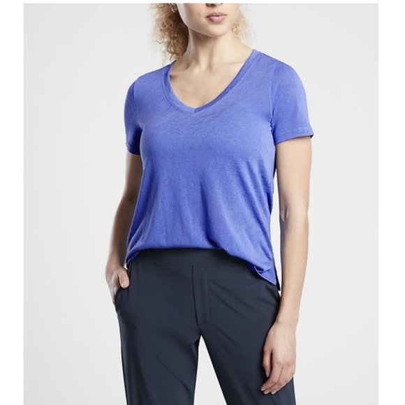 Athleta Tops Athleta Breezy Scoop Vneck Tee In Periwinkle Large